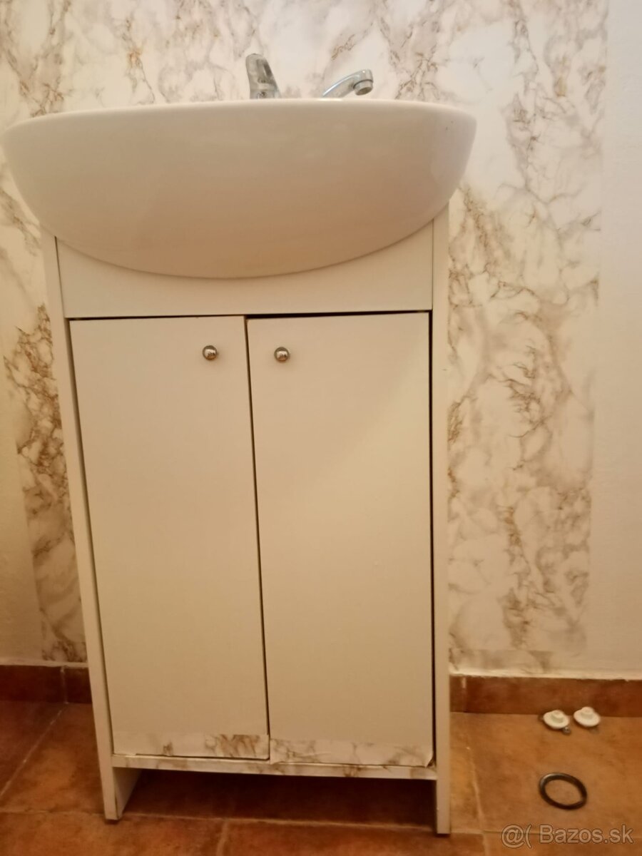 Umývadlo so skrinkou