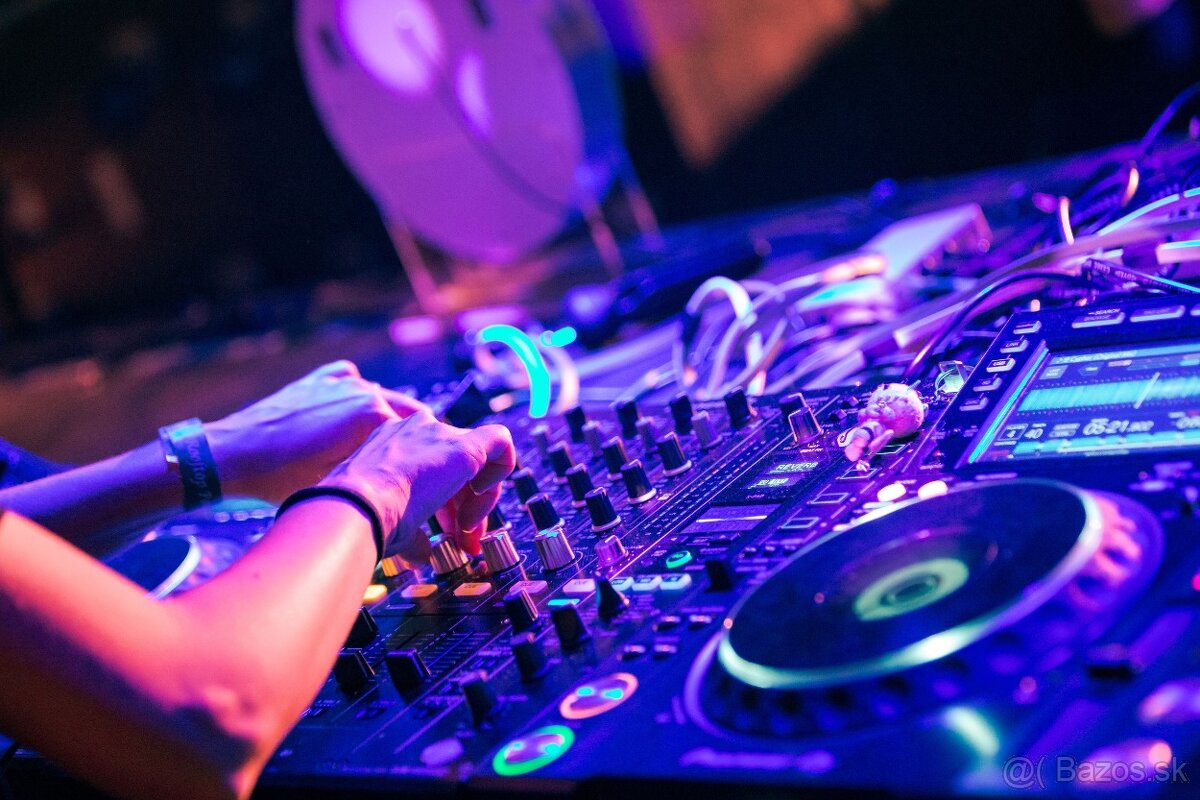 DJ na sviatočné oslavy
