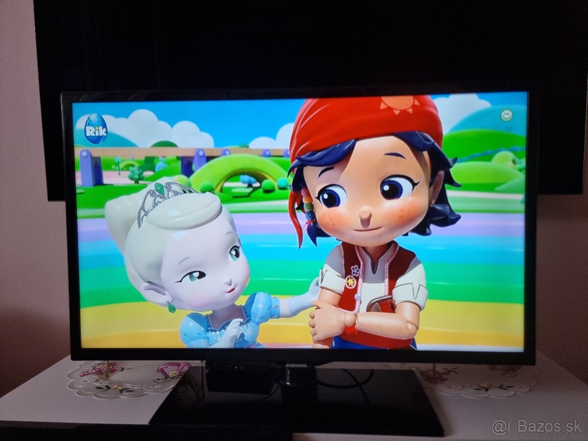 Predám LED TV SAMSUNG UE32F4000AW HD ready