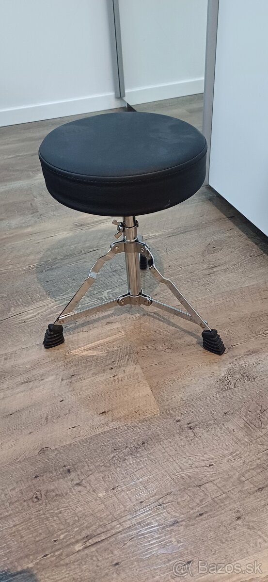 Detska stolička k bicím