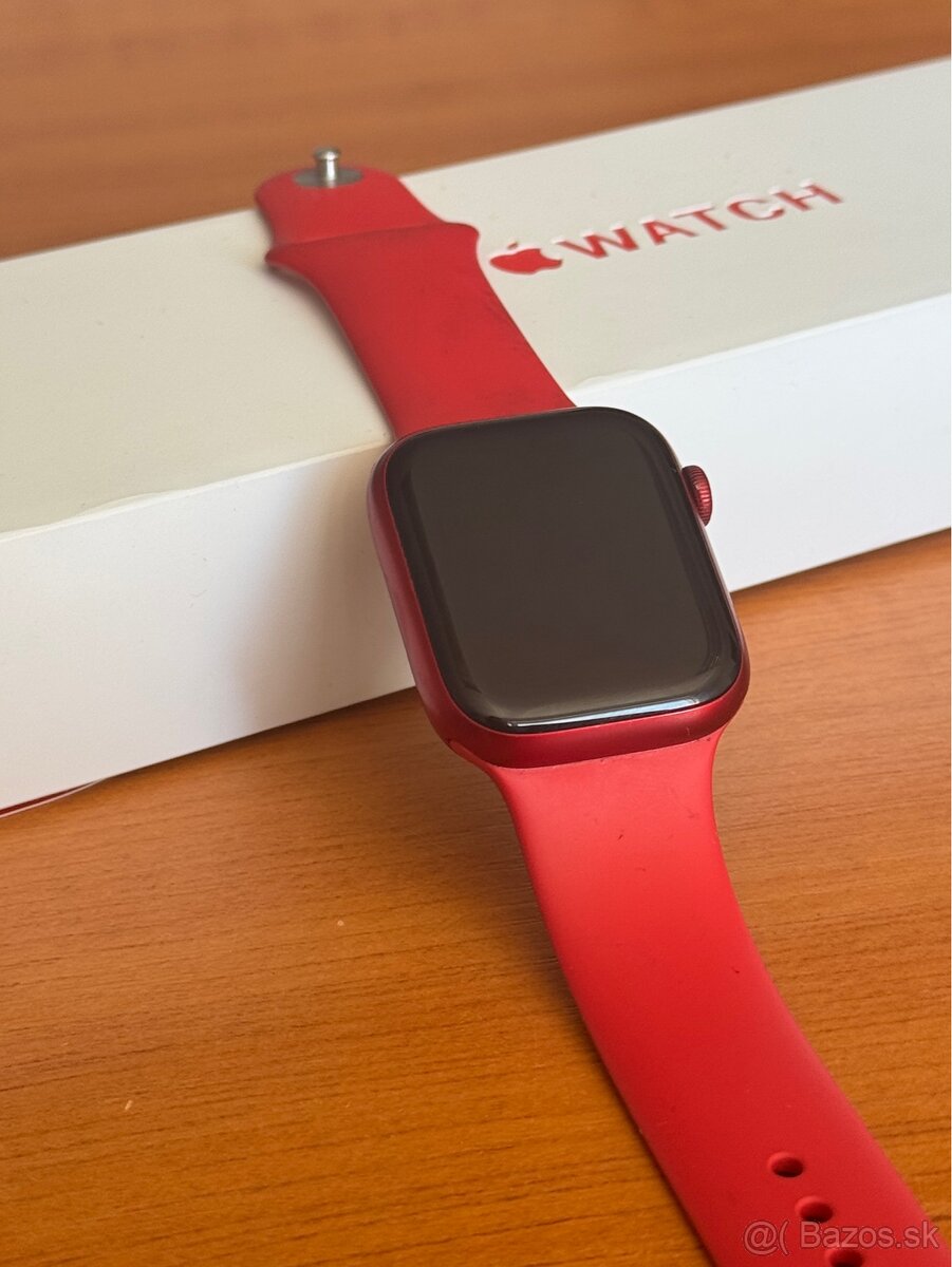 Apple Watch 7 45mm Red Edition - komplet balenie