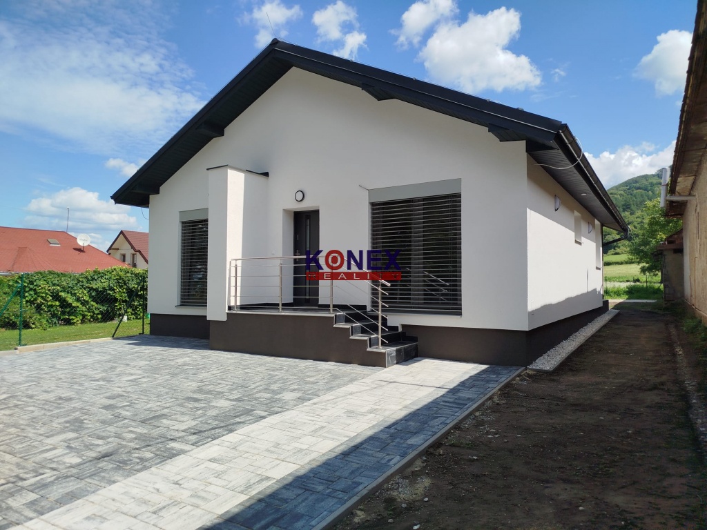Krásny moderný rodinný dom v obci KAMIENKA pri Humennom