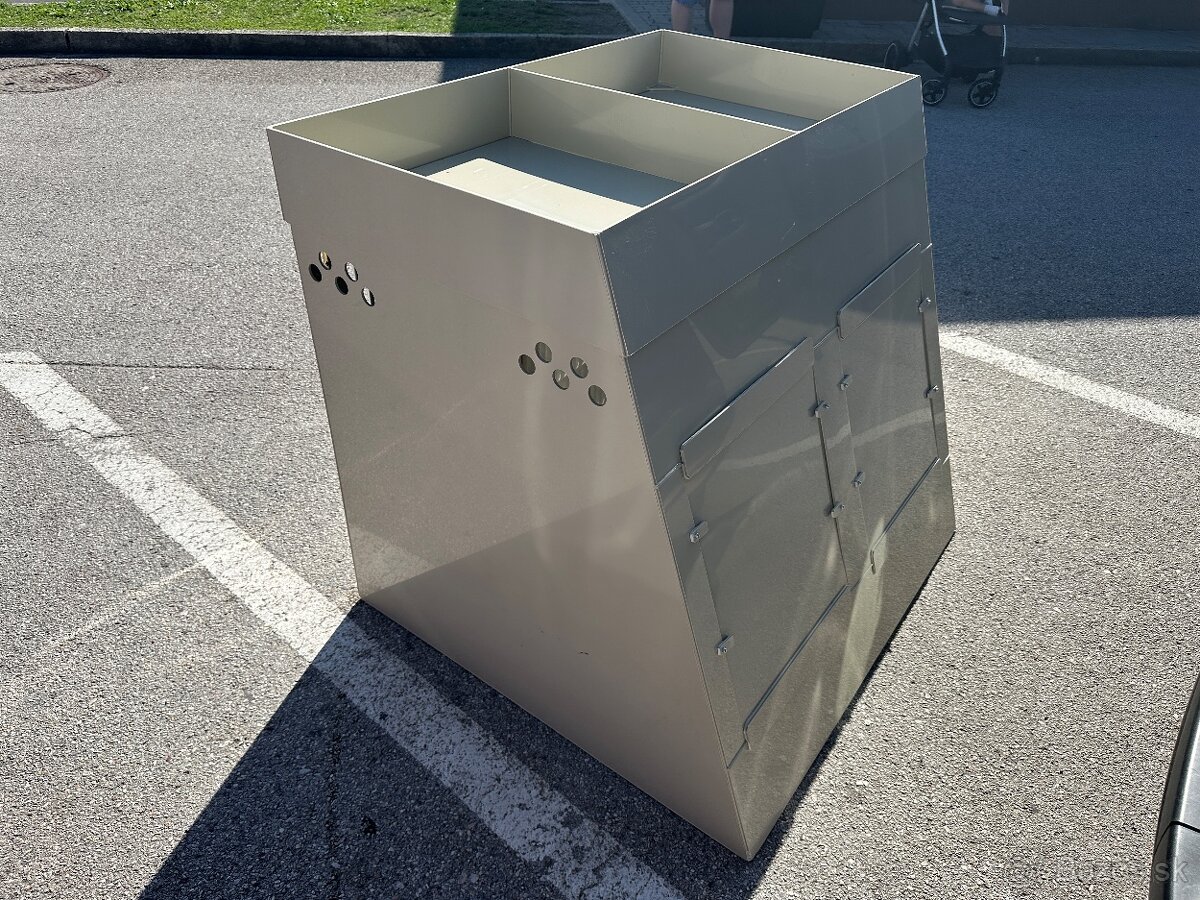 Prepravný box