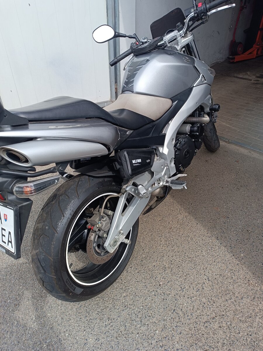 Suzuki GSR 600