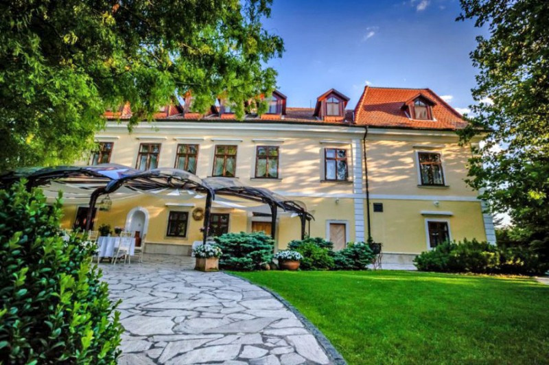 Predám poukaz na pobyt v historickom kaštieli Castel Mierovo