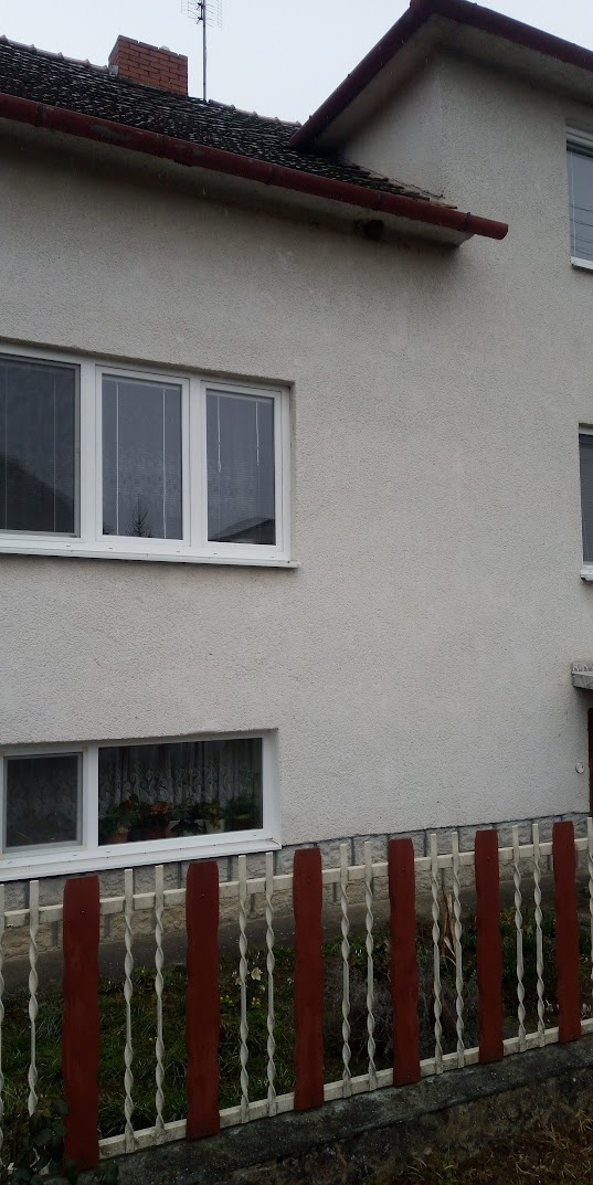 PREDANÉ -Znížená cena - Rodinný dom Sľažany