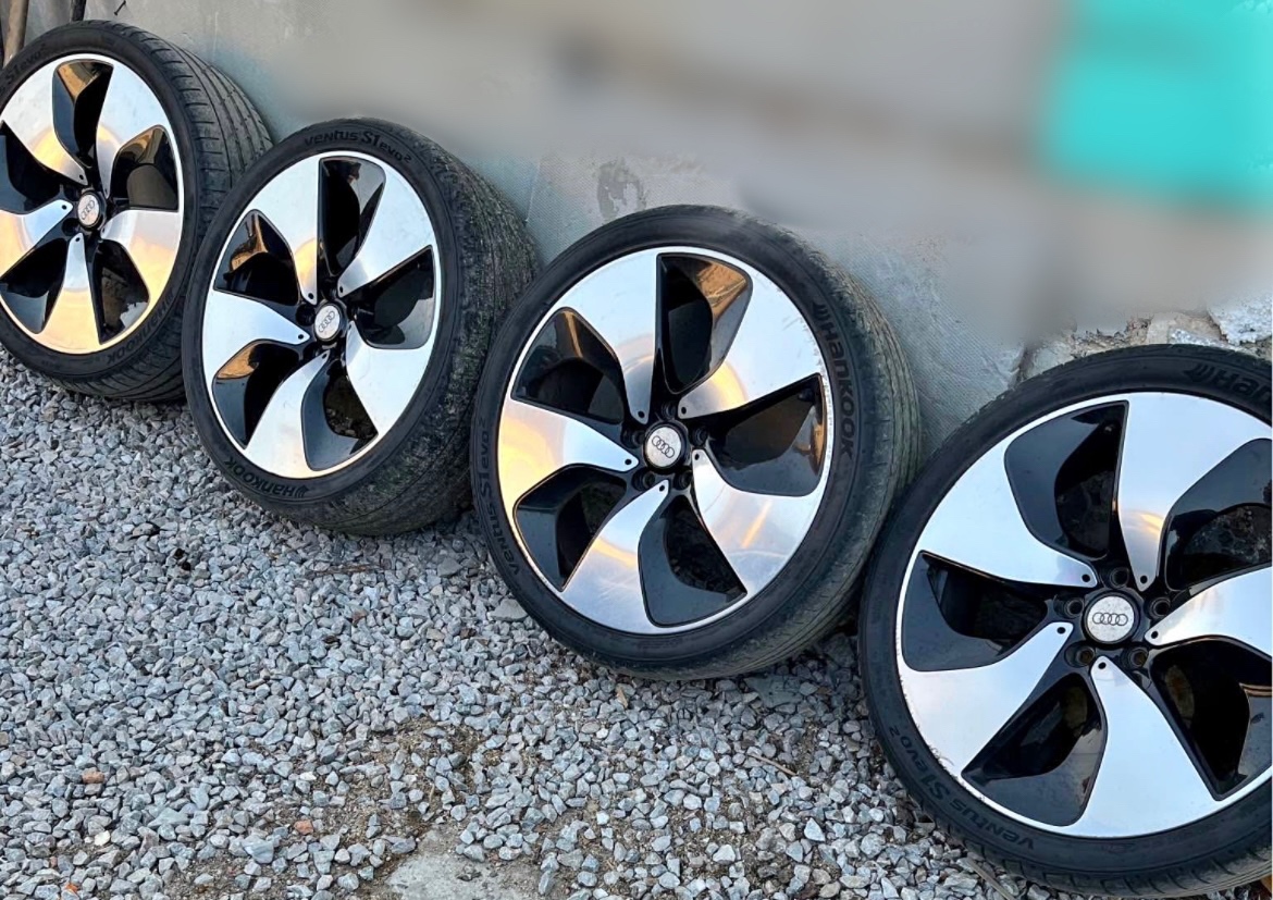 Audi elektrony + 255/35 R20 5x112