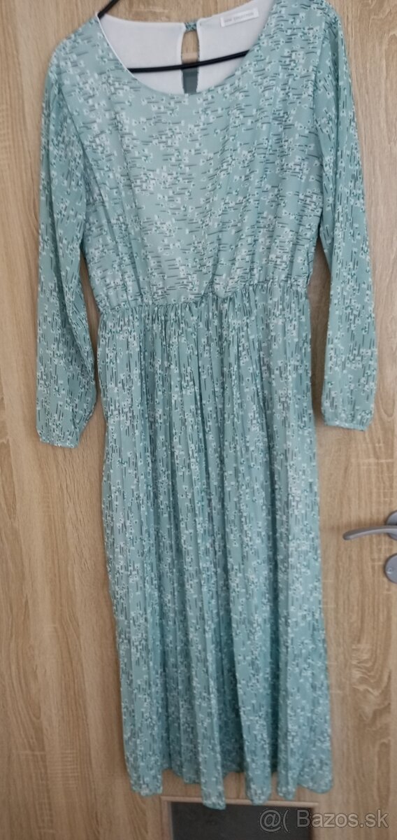Dámske šaty s dlhým rukávom M zelene kvety