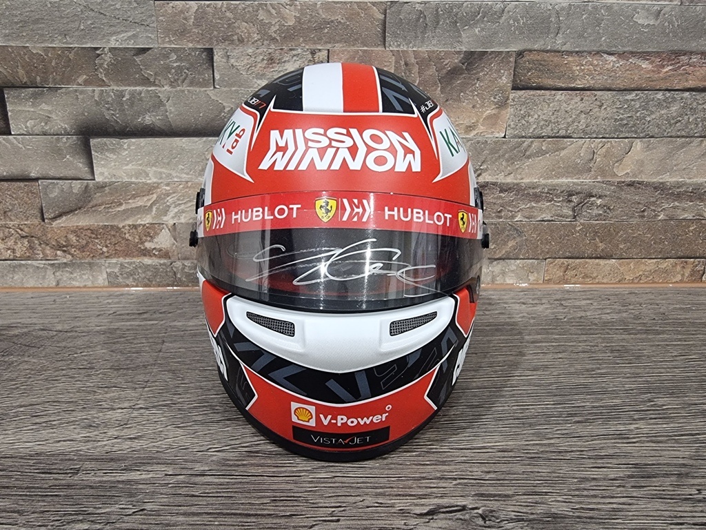 HELMY Ferrari 1:2 Leclerc -orig.podpisy,Sains Vettel