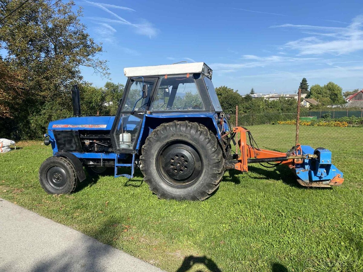 Predám traktor Zetor 12011 vrátane príslušenstva