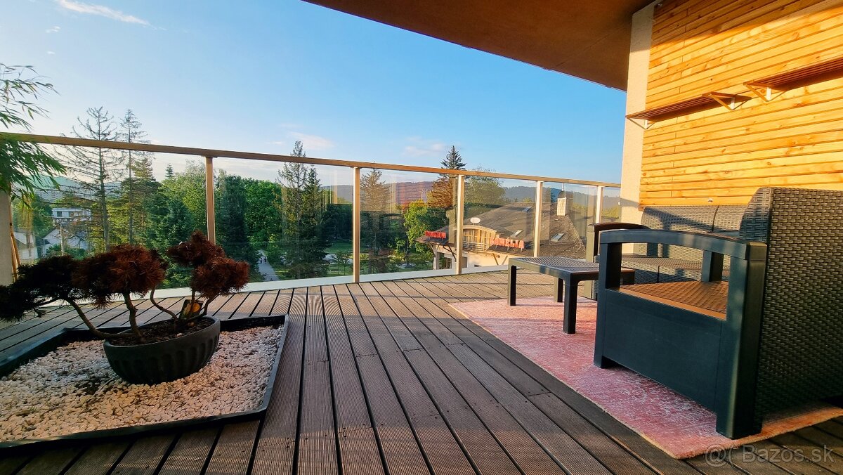 Váš domov s výhľadmi na mesto i hory: prémiový 4-izbov