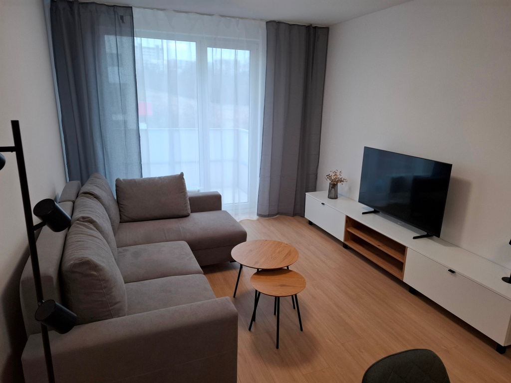 2 izb byt do prenájmu Nitra Zelené dvory, nový parkovanie