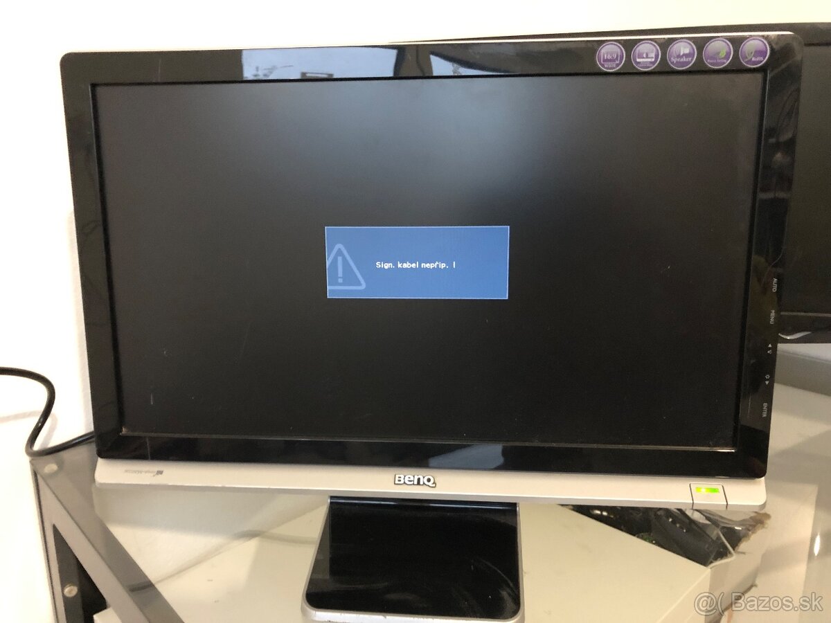 Monitor 19 Benq E900HDA vstavané reproduktory