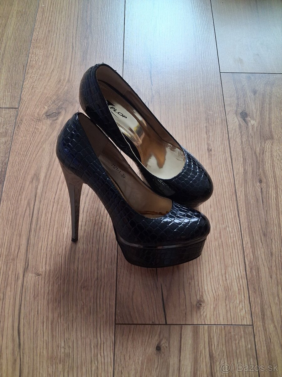 Lodicky na platforme