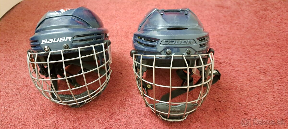 Juniorská prilba Bauer s košíkom, rukavice