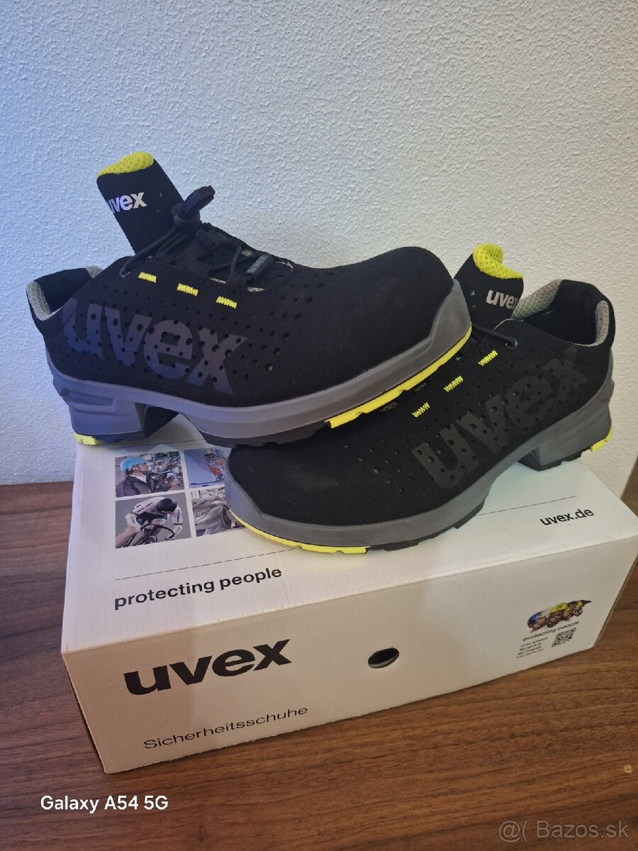 Pracovné topánky UVEX