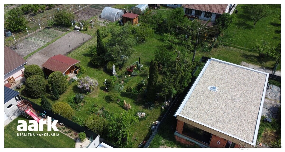 AARK: Stavebný pozemok - 905 m², Záhradná, BRESTOVANY