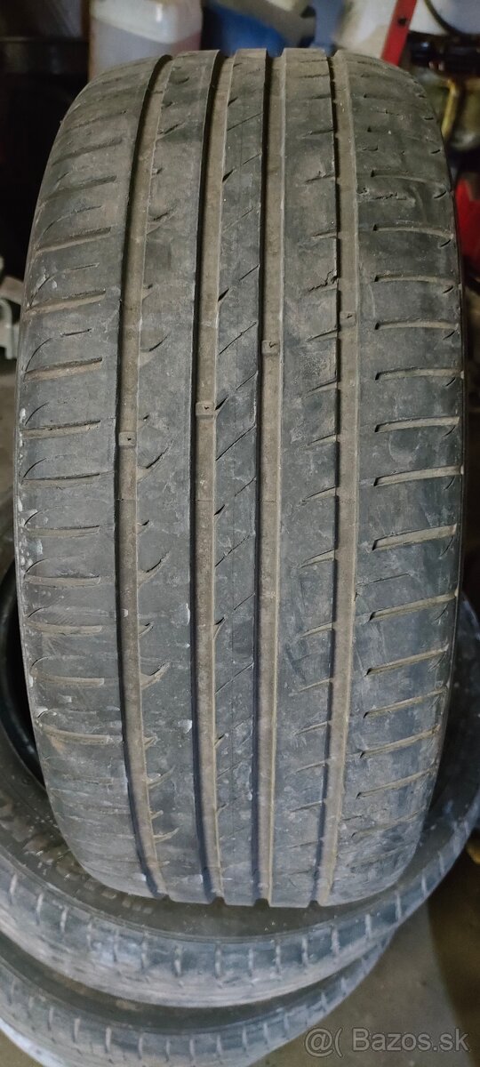 215/50R17 91V