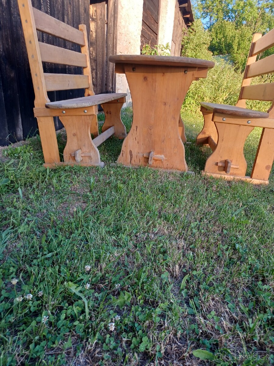 Záhradné sedenie.