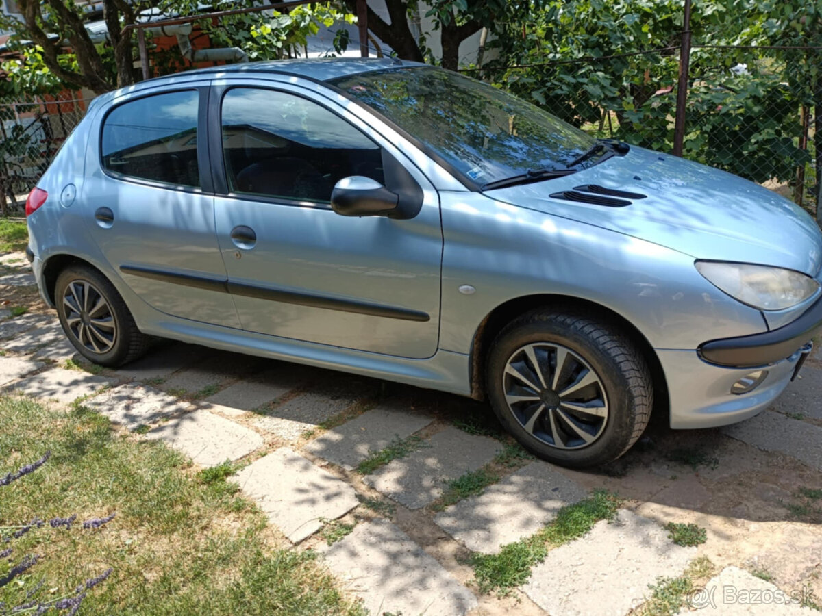 Peugeot 206 1.1