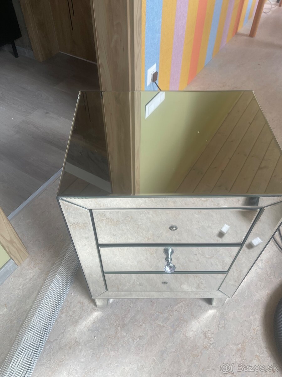 Stolík