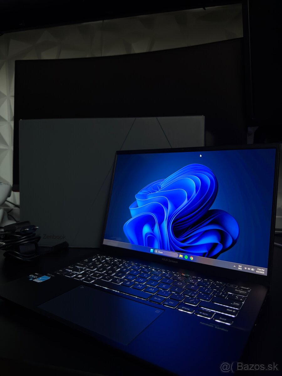 ASUS ZenBook Oled