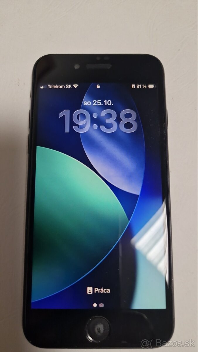 Predám iPhone SE 2022 64GB + nové ochranné sklo a puzdro