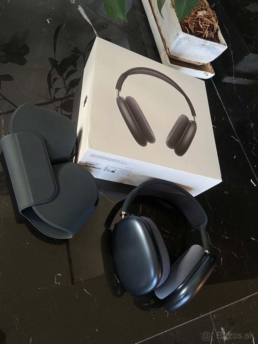 Airpods max- midnight