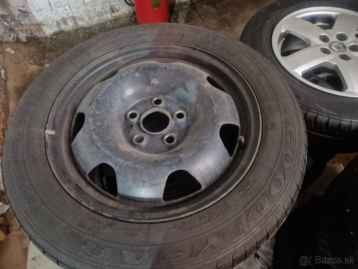 Predam komplety Vw caravelle 215/60r17