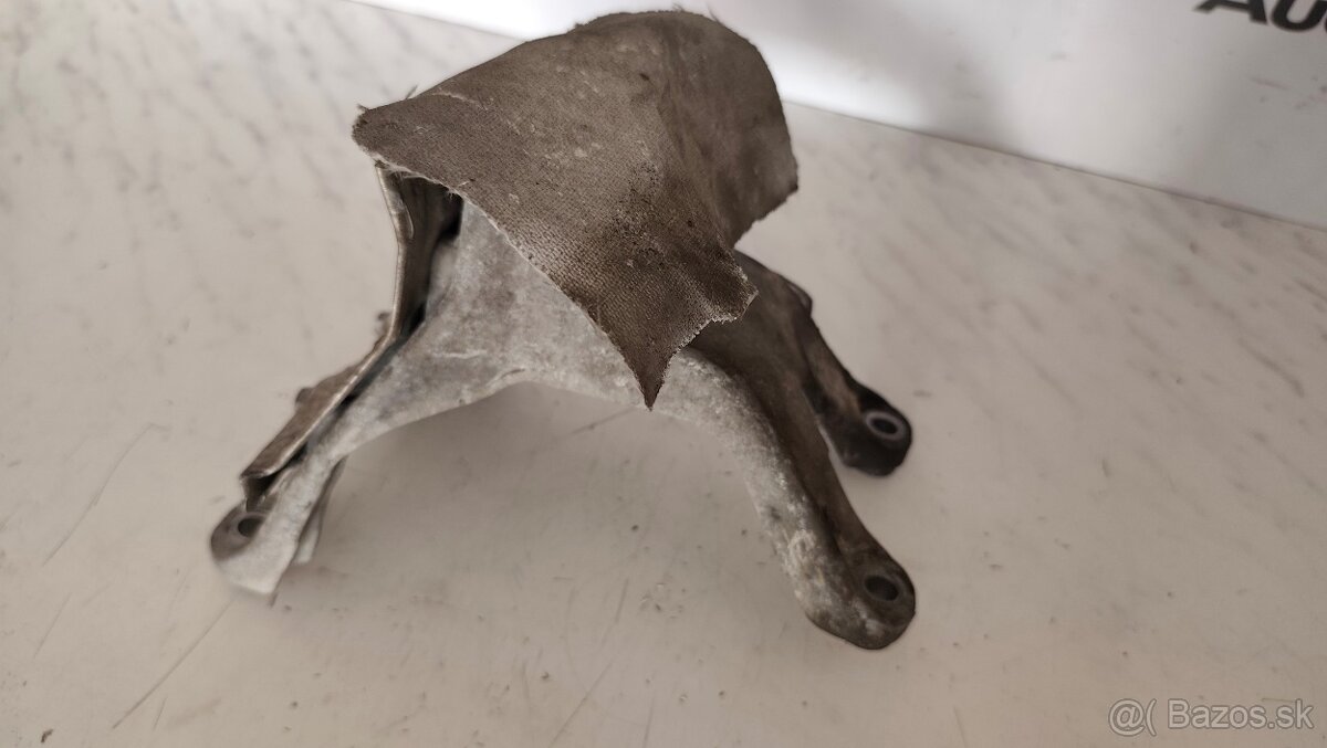 Drziak motora 8K0199308 BD