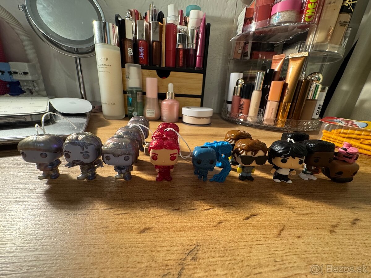 Kinder joy stranger things