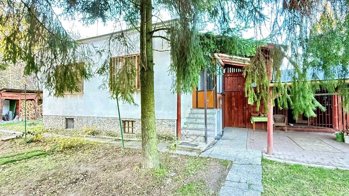 ZELENÝ DVOR - MONČÍ POTOK - POSCHODOVÁ CHATA 50 M2, POZEMOK 