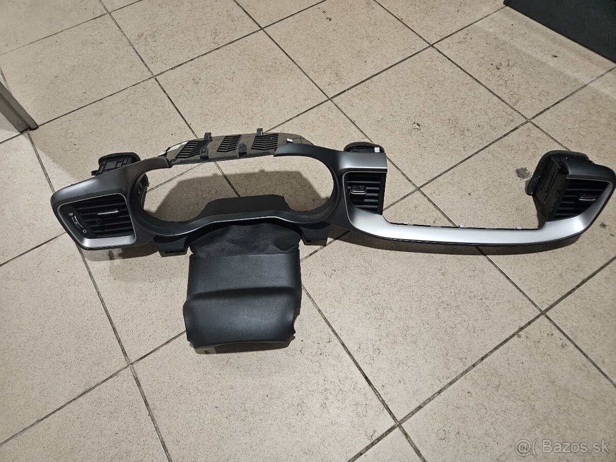 Diely na Kia Ceed SW 2024