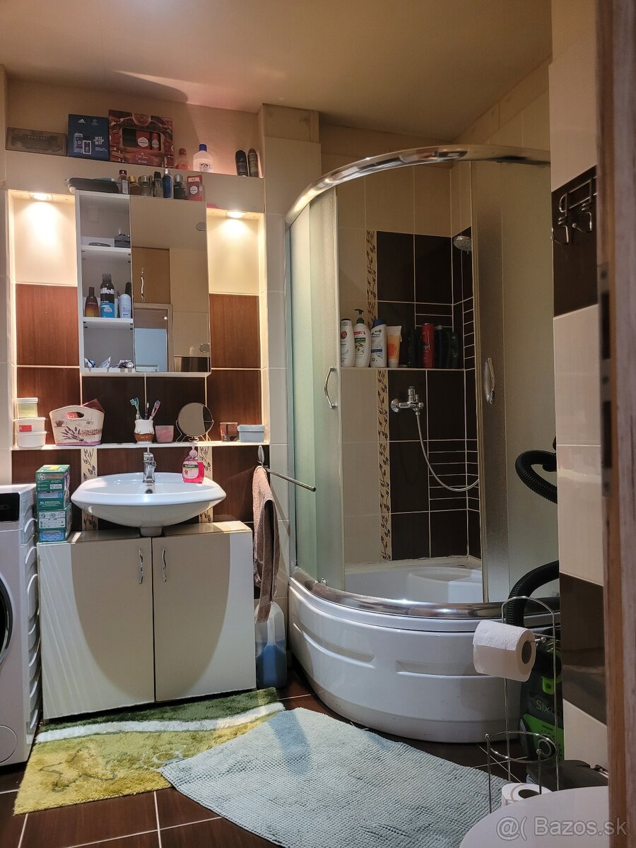 Pekný 2.izbový byt s balkónom Lučenec