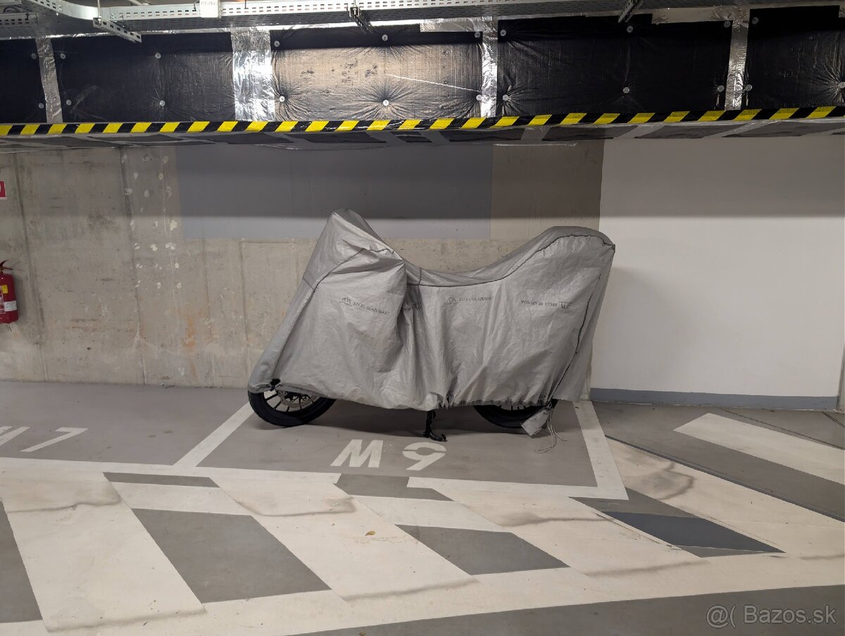 Vymením garážové státie pre motorku