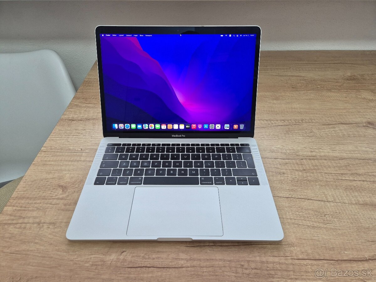 MacBook Pro (13-inch, late 2016, Two Thunderbolt 3 ports)