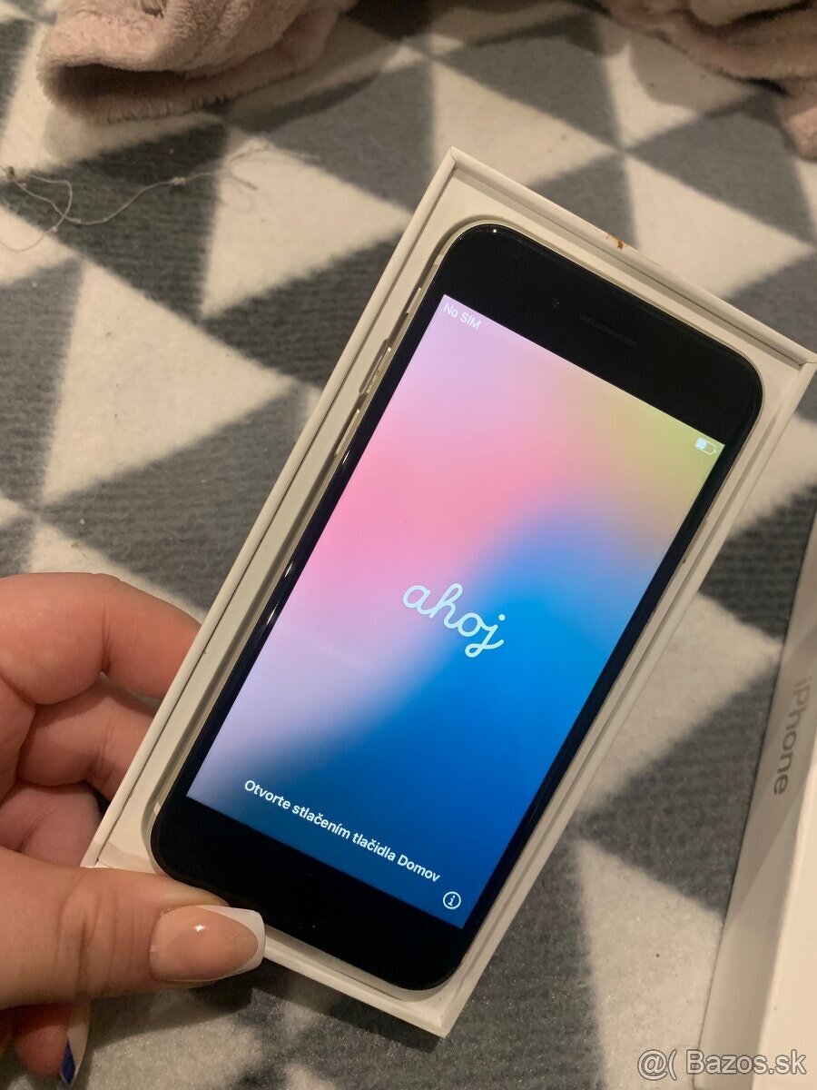 ,.-88% Baterka Predam IPhone SE 2022 64GB