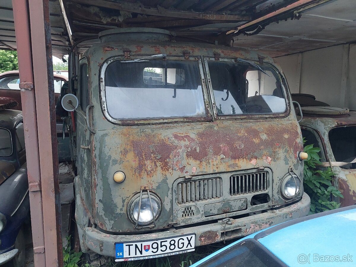 tatra 805