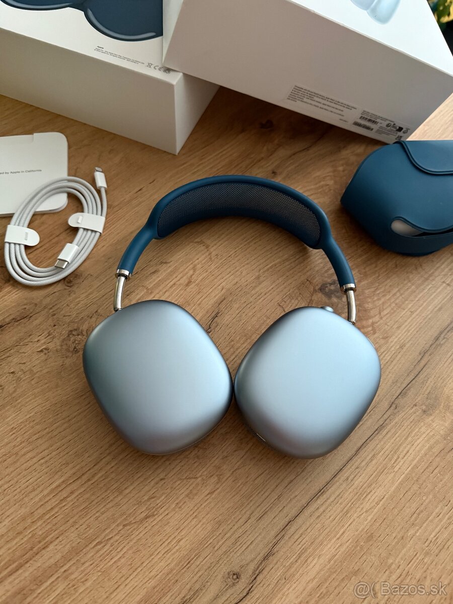 AirPods MAX 2024