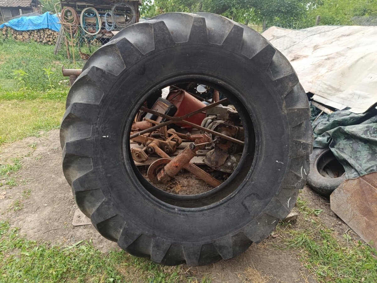 Súčiastky na Zetor 6945