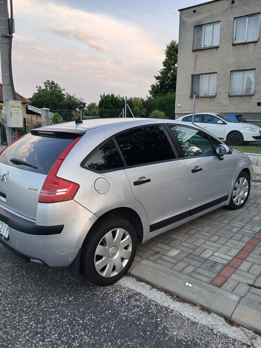 Citroën C4