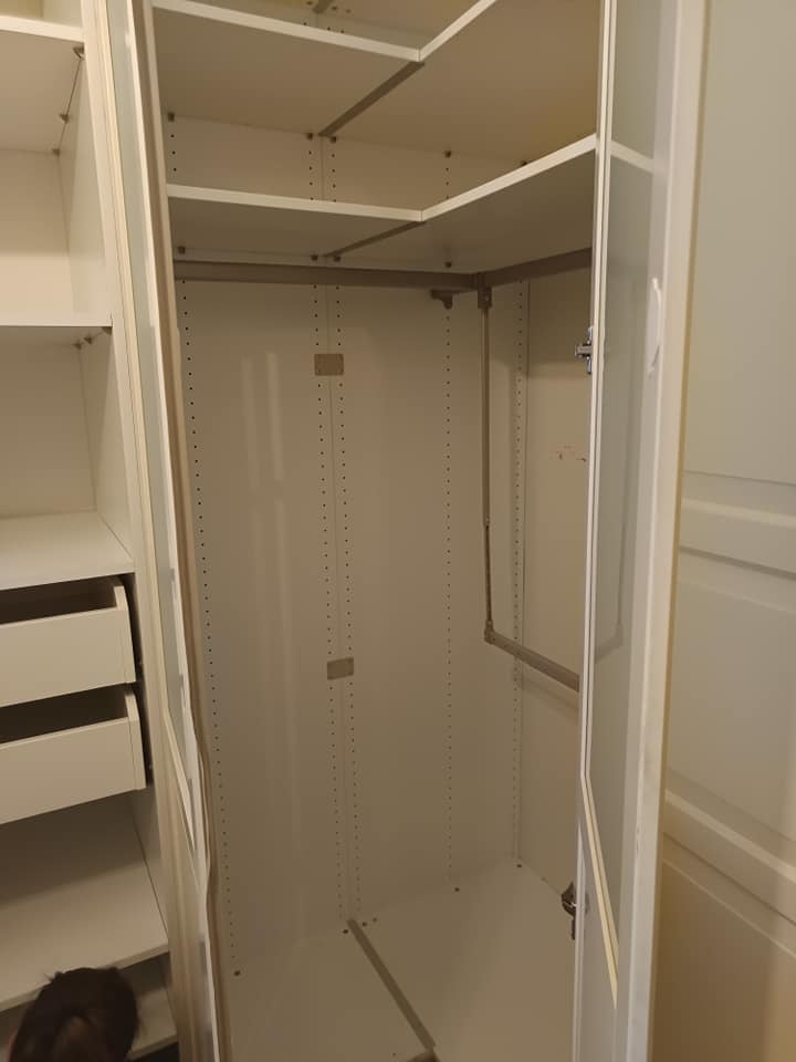 Ikea rohová skriňa