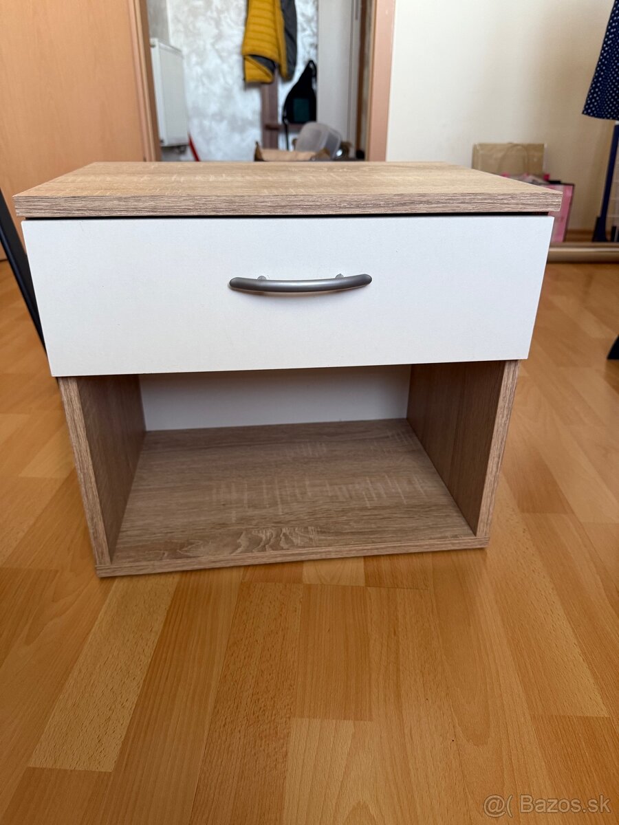 Nočný stolík