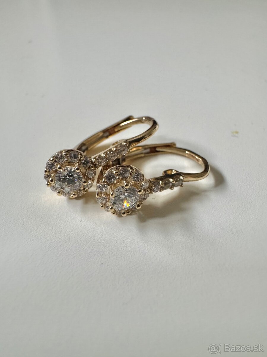 Zlaté náušnice 585