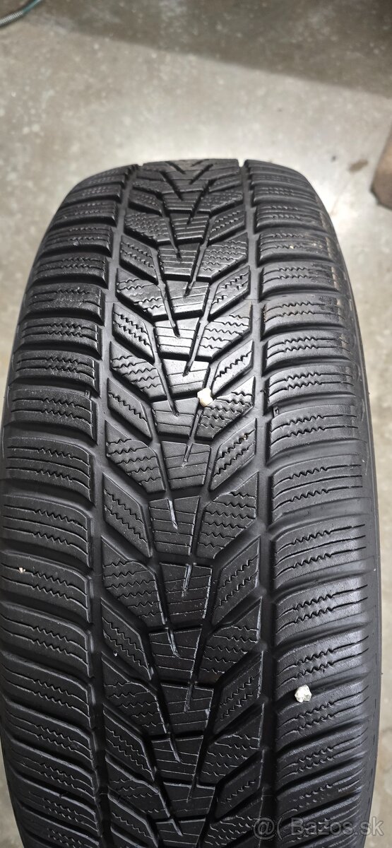 Zimne  hankook 235 /60R18