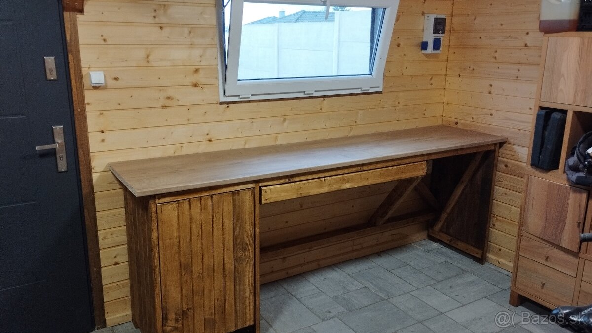 Pracovný stôl 260x60 cm