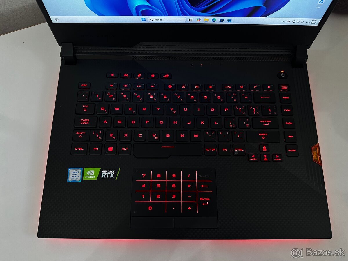Herny noteboo ASUS ROG STRX