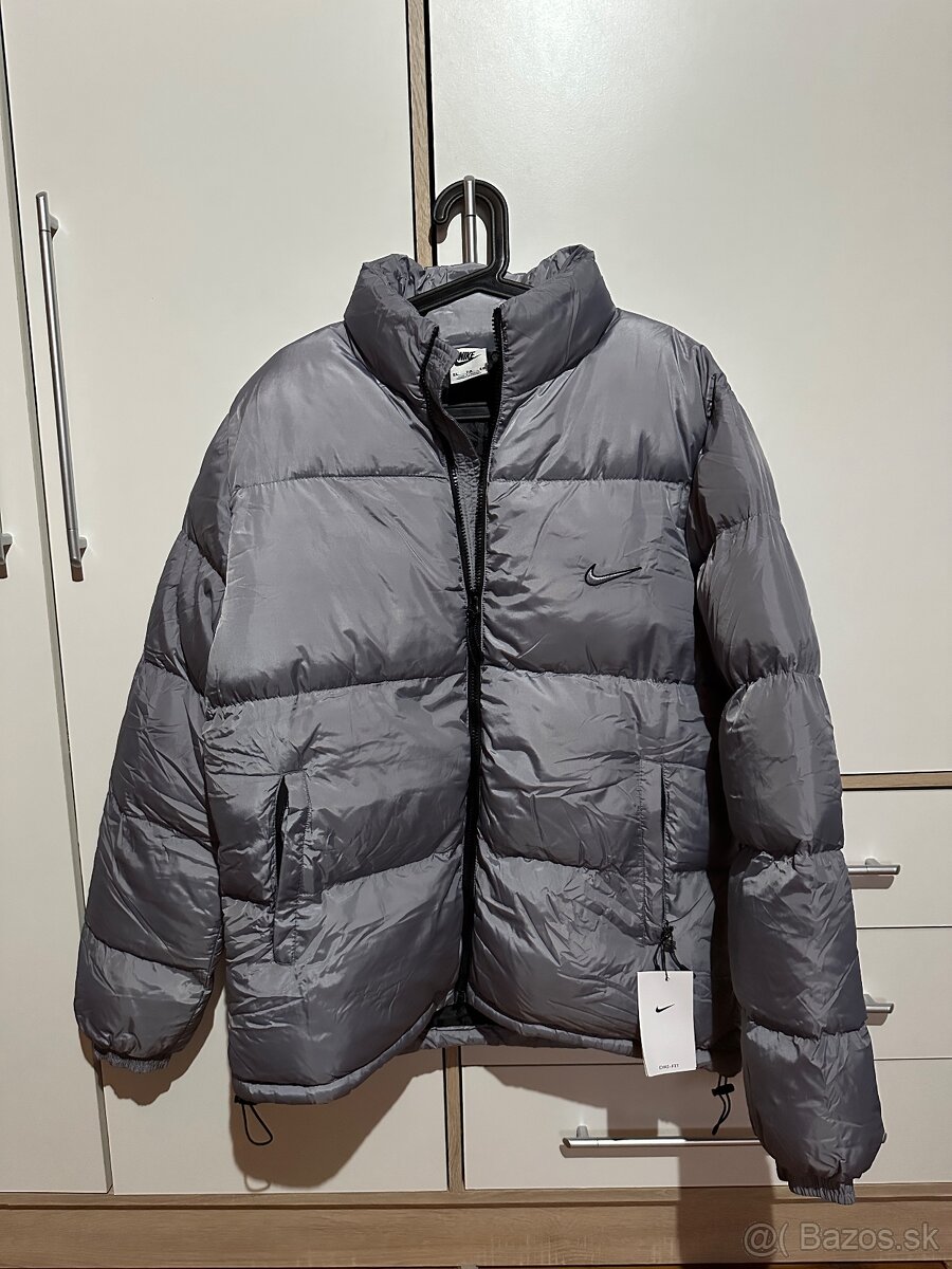 Zimná bunda Nike - sivá L/XL
