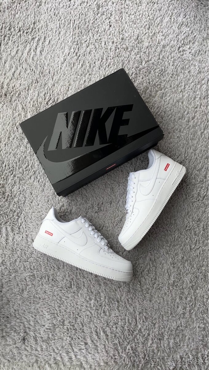 Nike Air Force 1 Low Supreme White