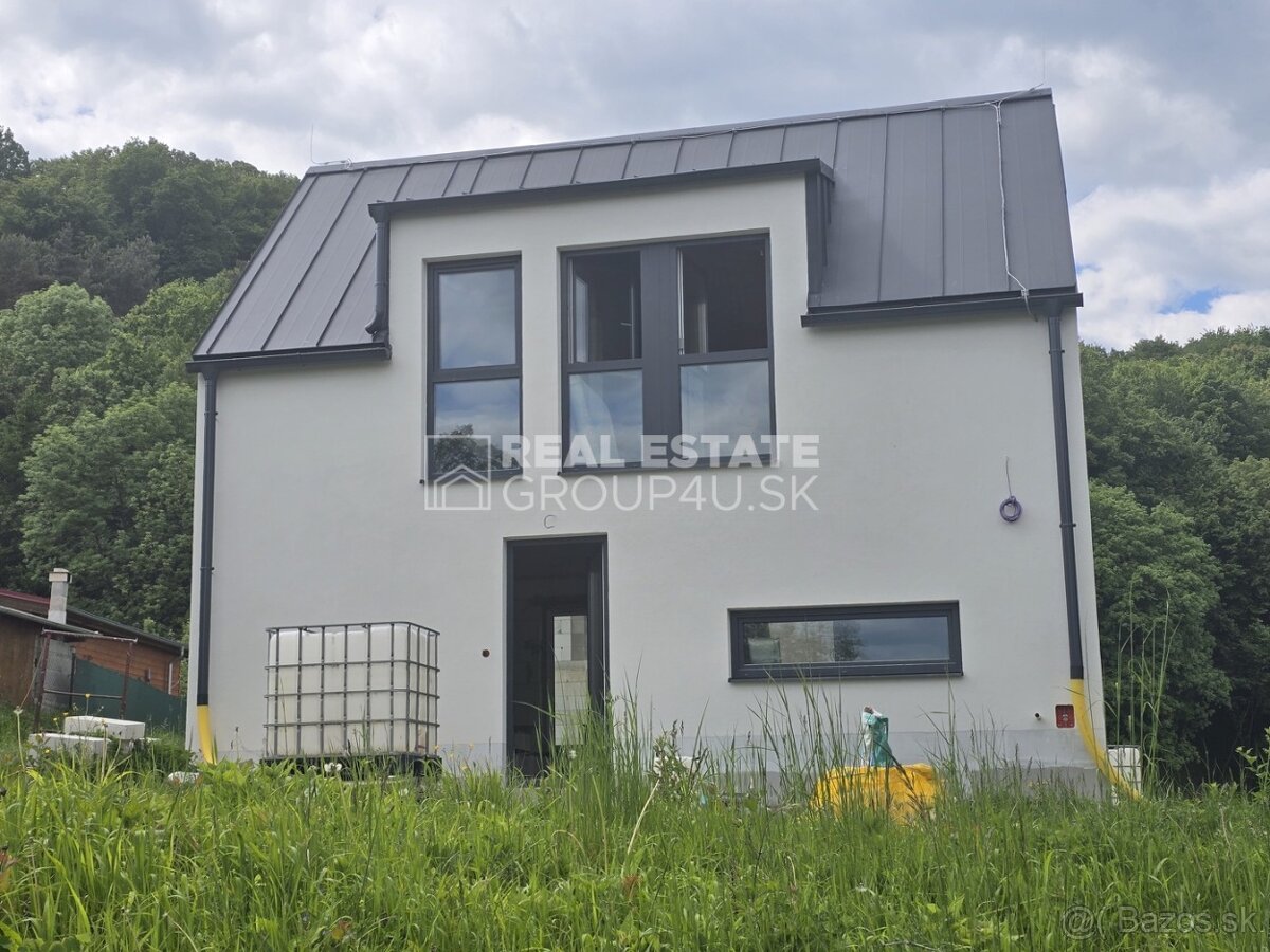 PREDAJ: HRUBÁ STAVBA 2 PODLAŽNÉHO RD